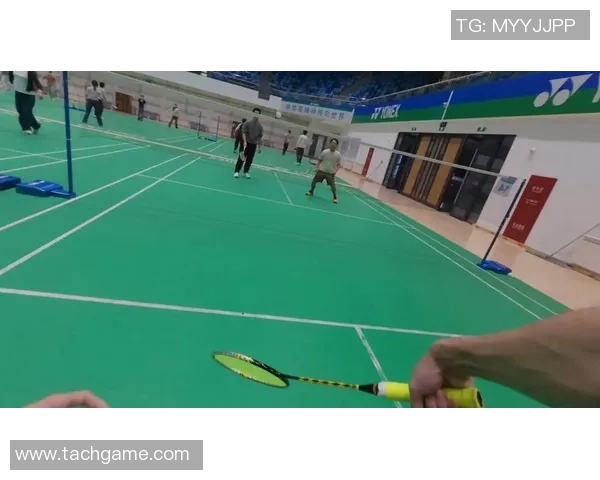 羽毛球的战术博弈:探秘成都羽毛球队的竞技策略与团队协作 羽毛球的战术博弈:探秘成都羽毛球队的竞技策略与团队协作